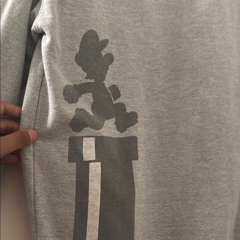 Super Mario Gray men’s Crewneck Sweater - Picture 3 of 3